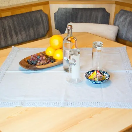 12 Gruener Baum Alpendorf Daire