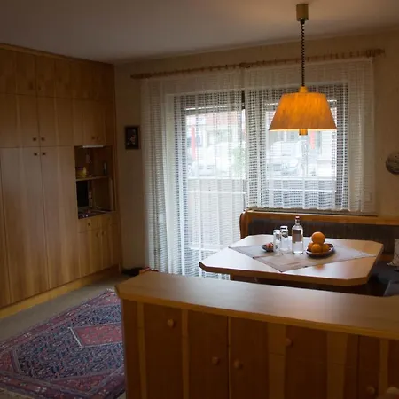 12 Grüner Baum Alpendorf Apartment *